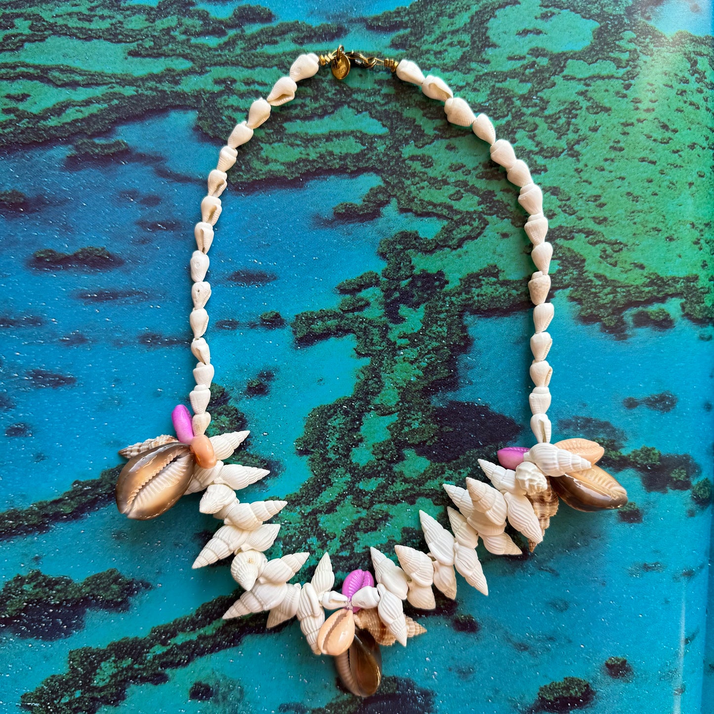 NECKLACE MAYA SHELLS