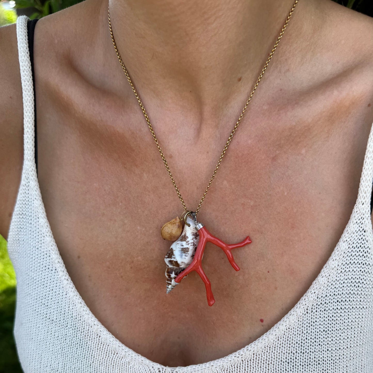 NECKLACE CORAL SHELL WHITE BROWN