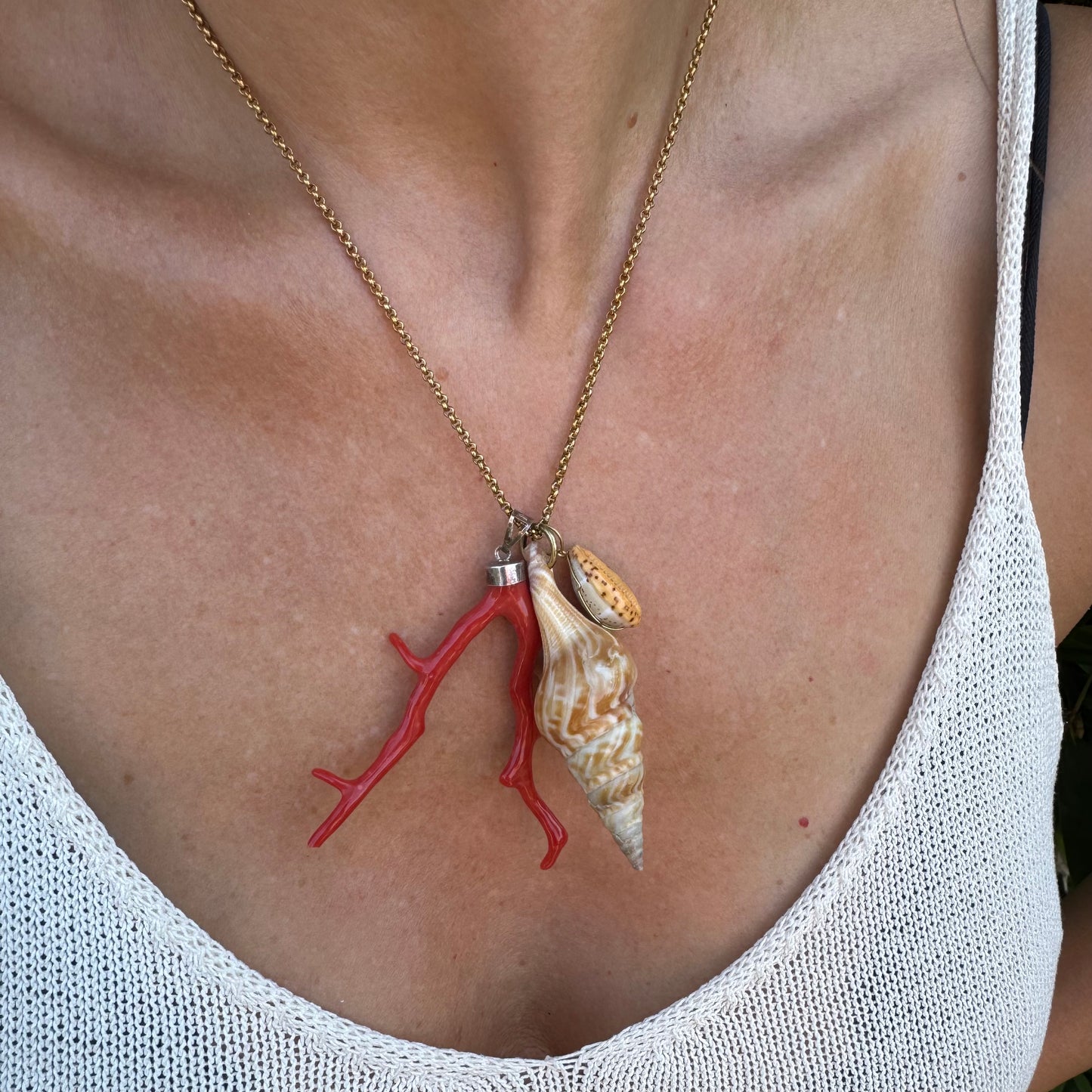 NECKLACE CORAL SHELL LIGHT BROWN L