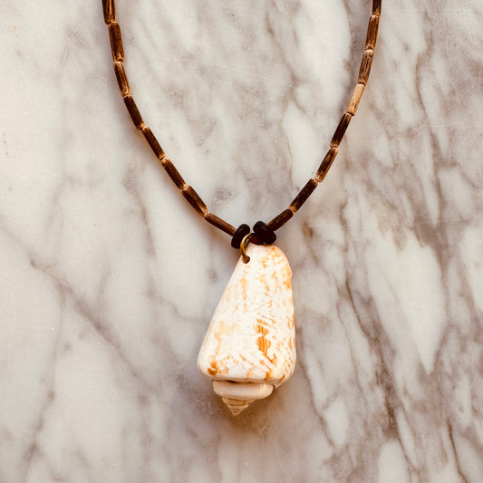 NECKLACE WOOD BIG SHELL
