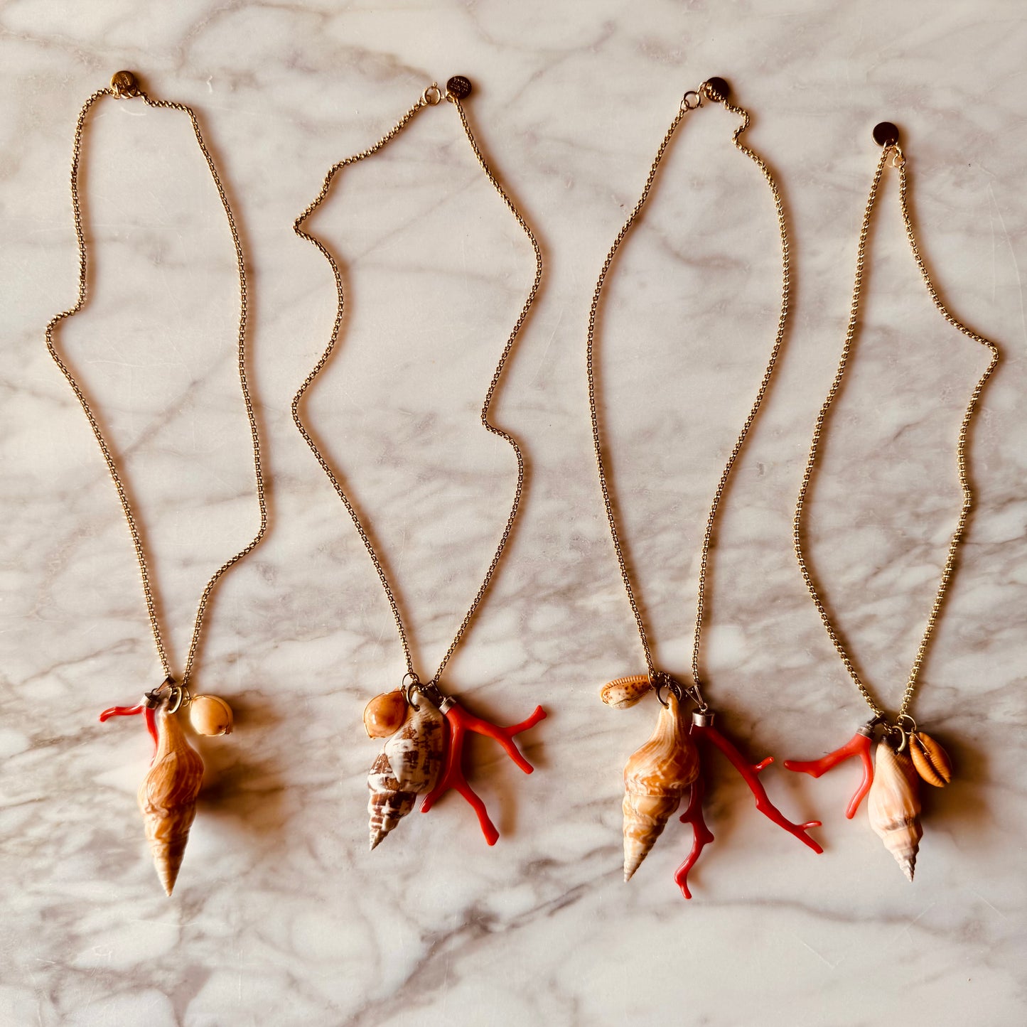NECKLACE CORAL SHELL LIGHT BROWN