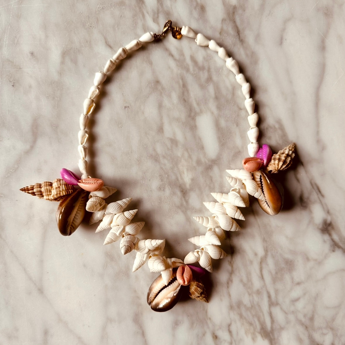 NECKLACE MAYA SHELLS